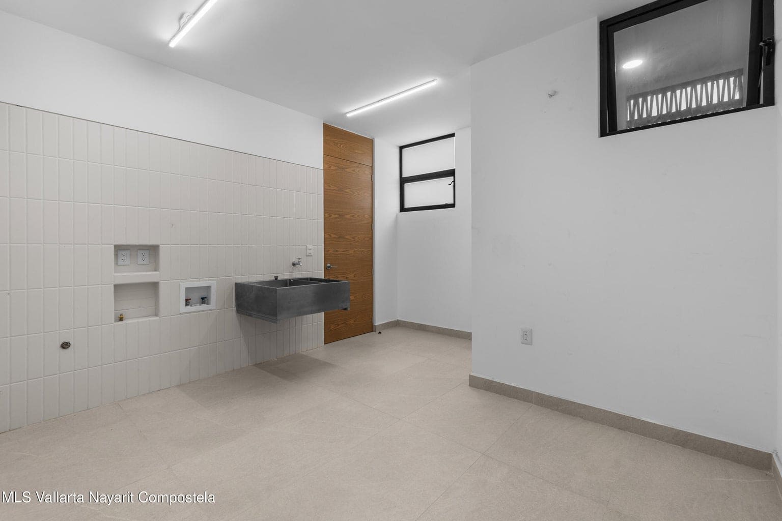 20251023032117298341000000-o 145 Blvd. Nayarit 94, Residencial Karakal